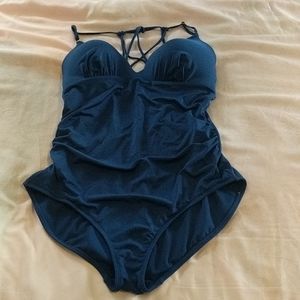 Athleta aqualux molded cup one piece